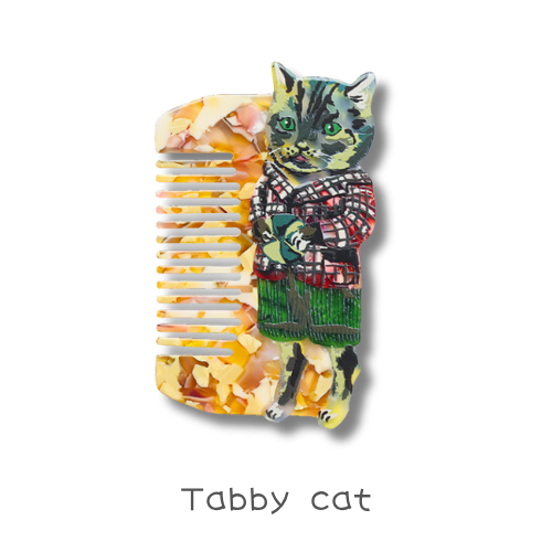 ナタリー・レテキャットコーム猫Nathalie LetCateComb-tabbycat